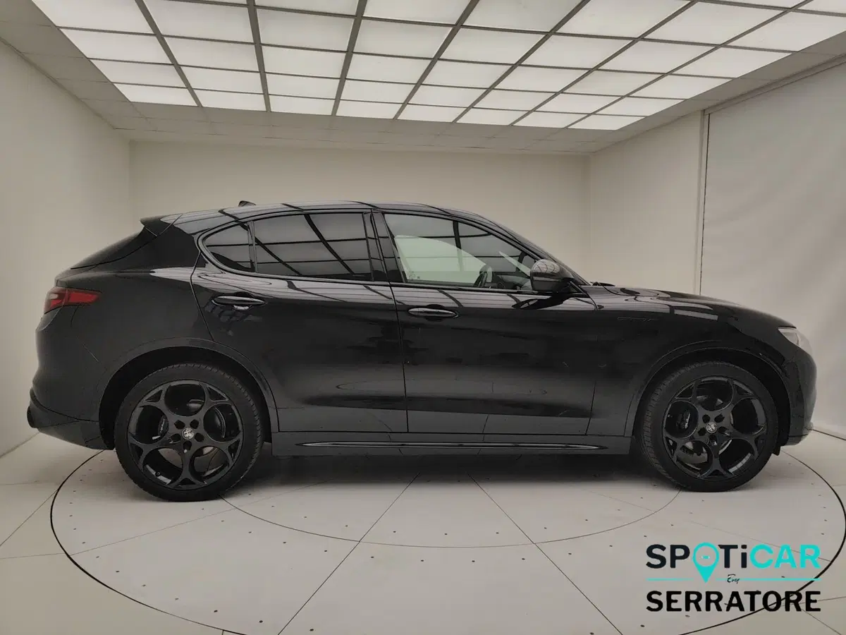 Alfa Romeo Stelvio usata a Como (18)