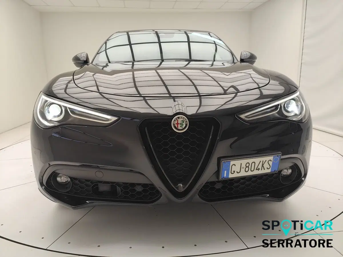Alfa Romeo Stelvio usata a Como (2)