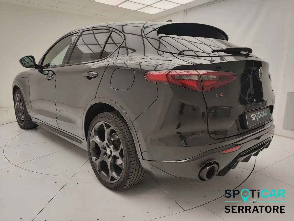 Alfa Romeo Stelvio usata a Como (4)