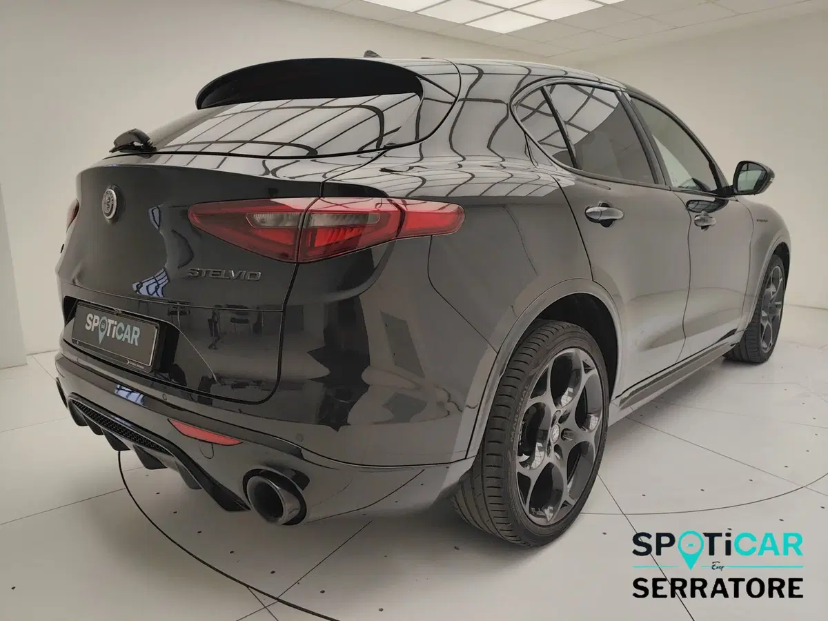 Alfa Romeo Stelvio usata a Como (5)