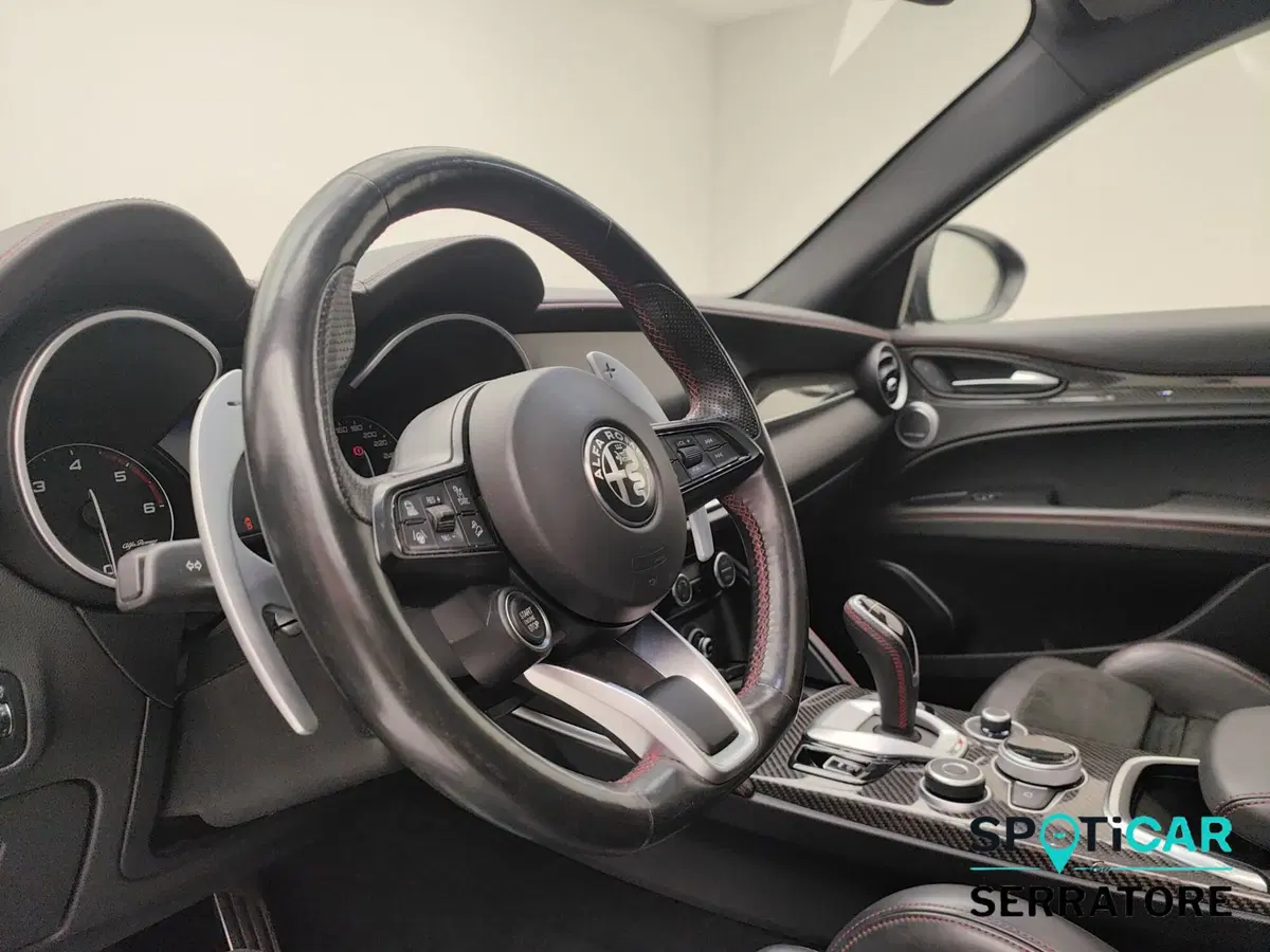 Alfa Romeo Stelvio usata a Como (8)