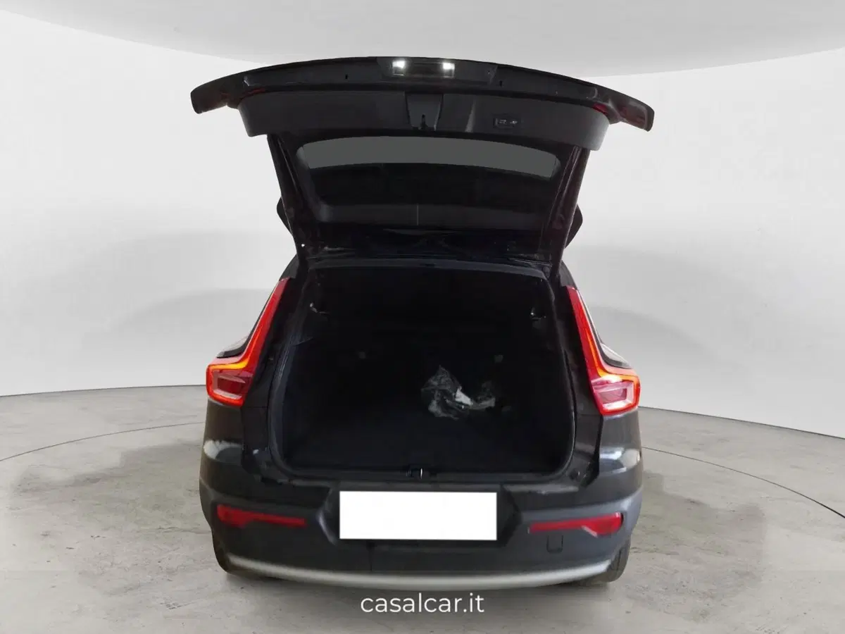 Volvo XC40 usata a Salerno (6)