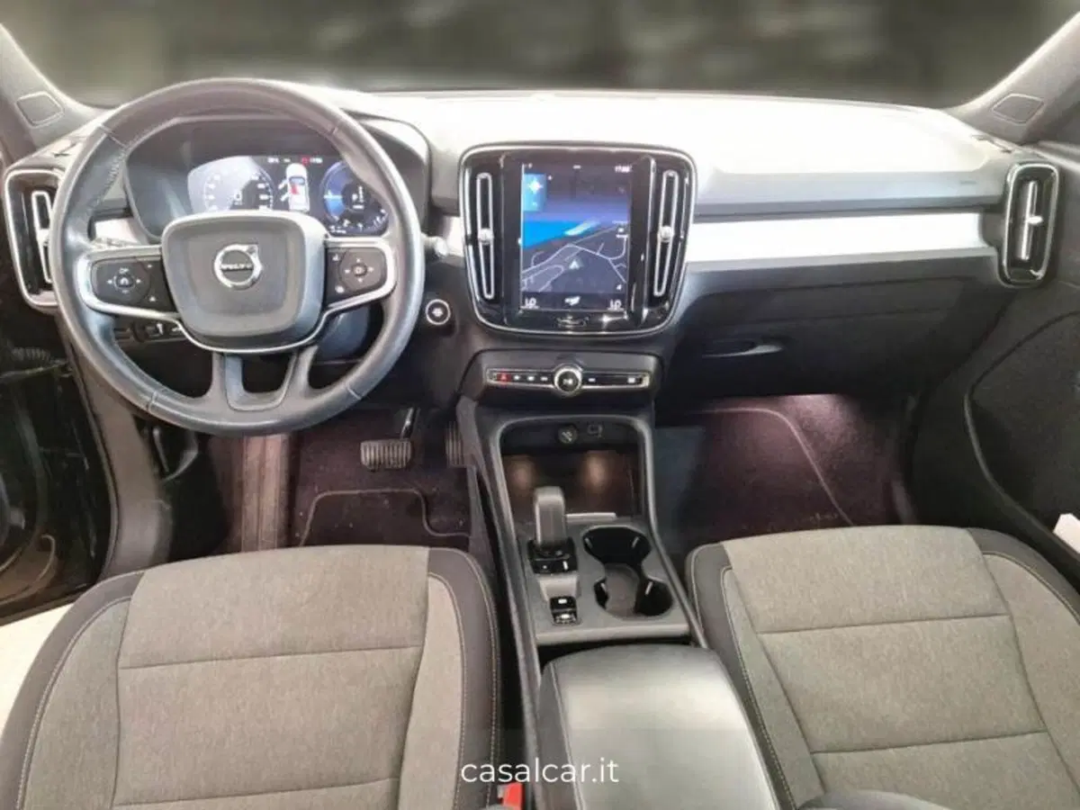 Volvo XC40 usata a Salerno (7)