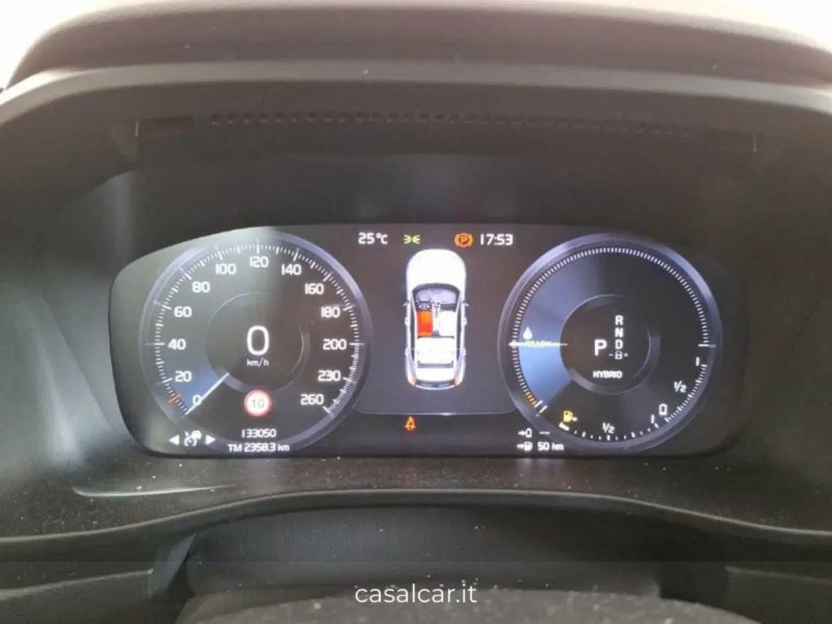 Volvo XC40 usata a Salerno (8)