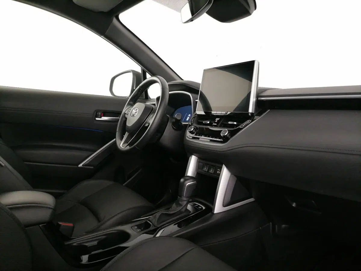 Toyota Corolla Cross Hybrid usata a Roma (7)