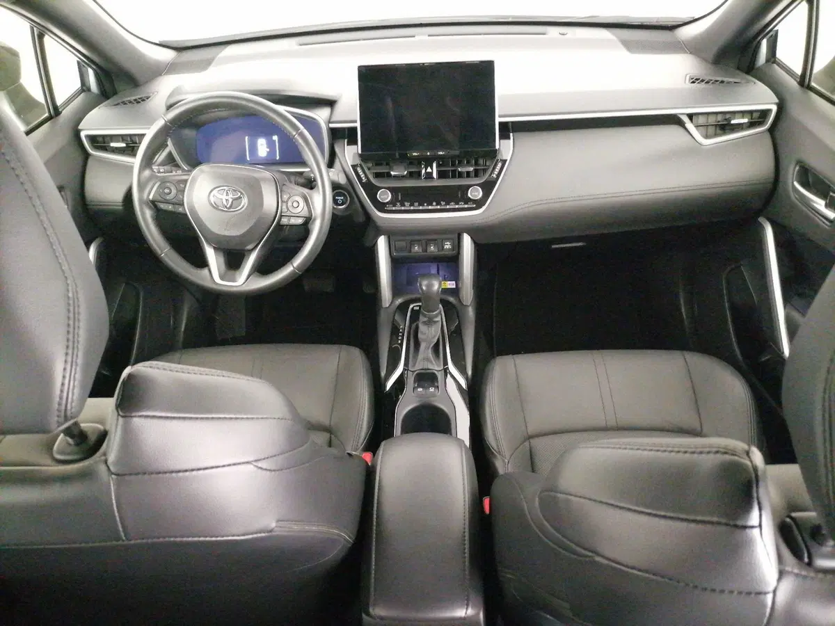 Toyota Corolla Cross Hybrid usata a Roma (9)