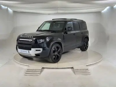Land Rover Defender 110 3.0d i6 mhev SE awd 200cv auto del 2022 usata a Torino