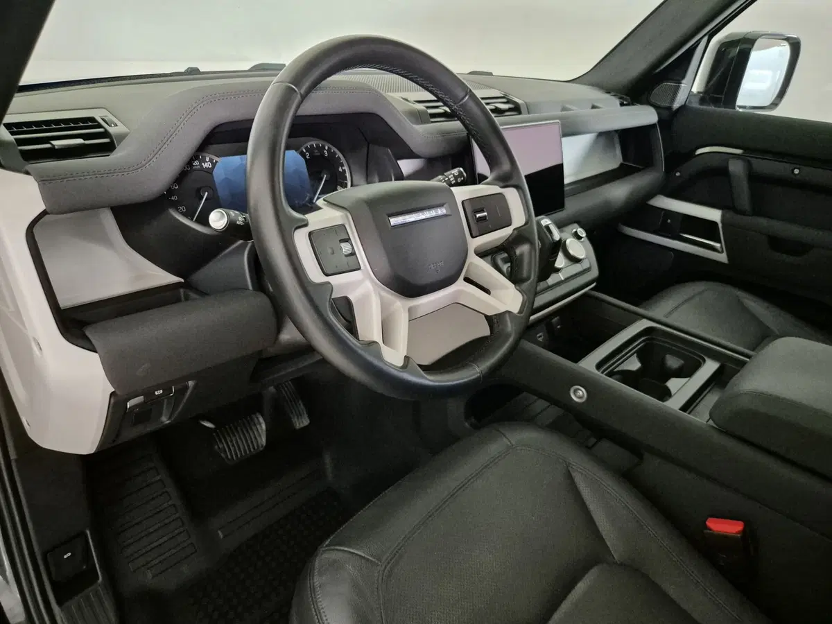 Land Rover Defender usata a Torino (17)