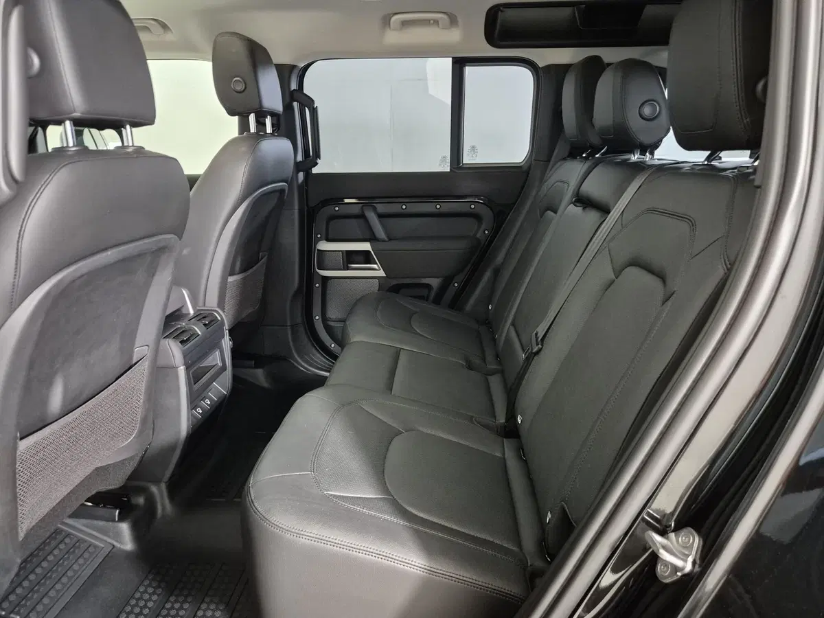 Land Rover Defender usata a Torino (5)