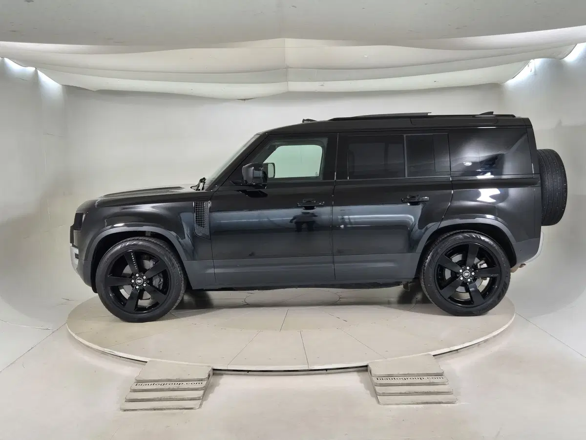 Land Rover Defender usata a Torino (6)