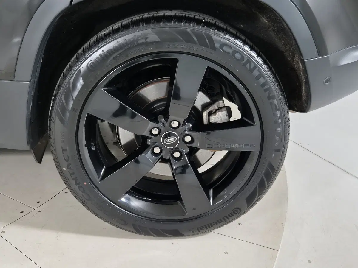 Land Rover Defender usata a Torino (9)