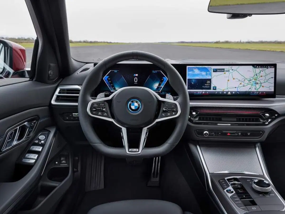 BMW Serie 3 Touring nuova a Torino (4)