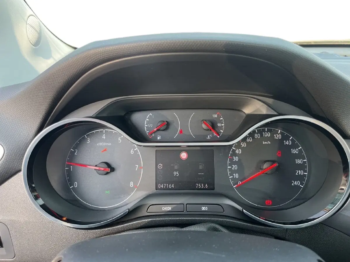 Opel Crossland usata a Torino (13)