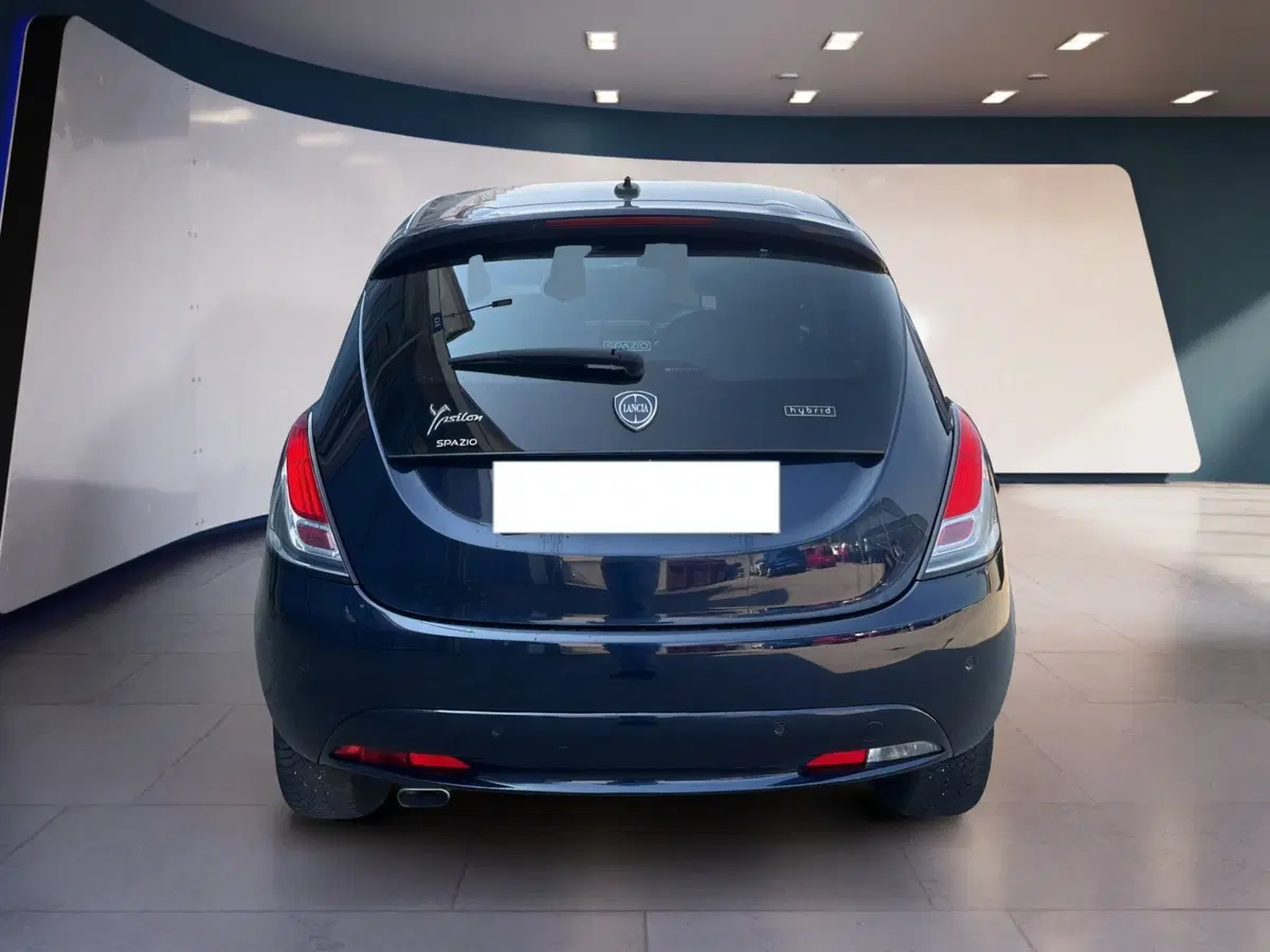 Lancia Ypsilon usata a Torino (5)