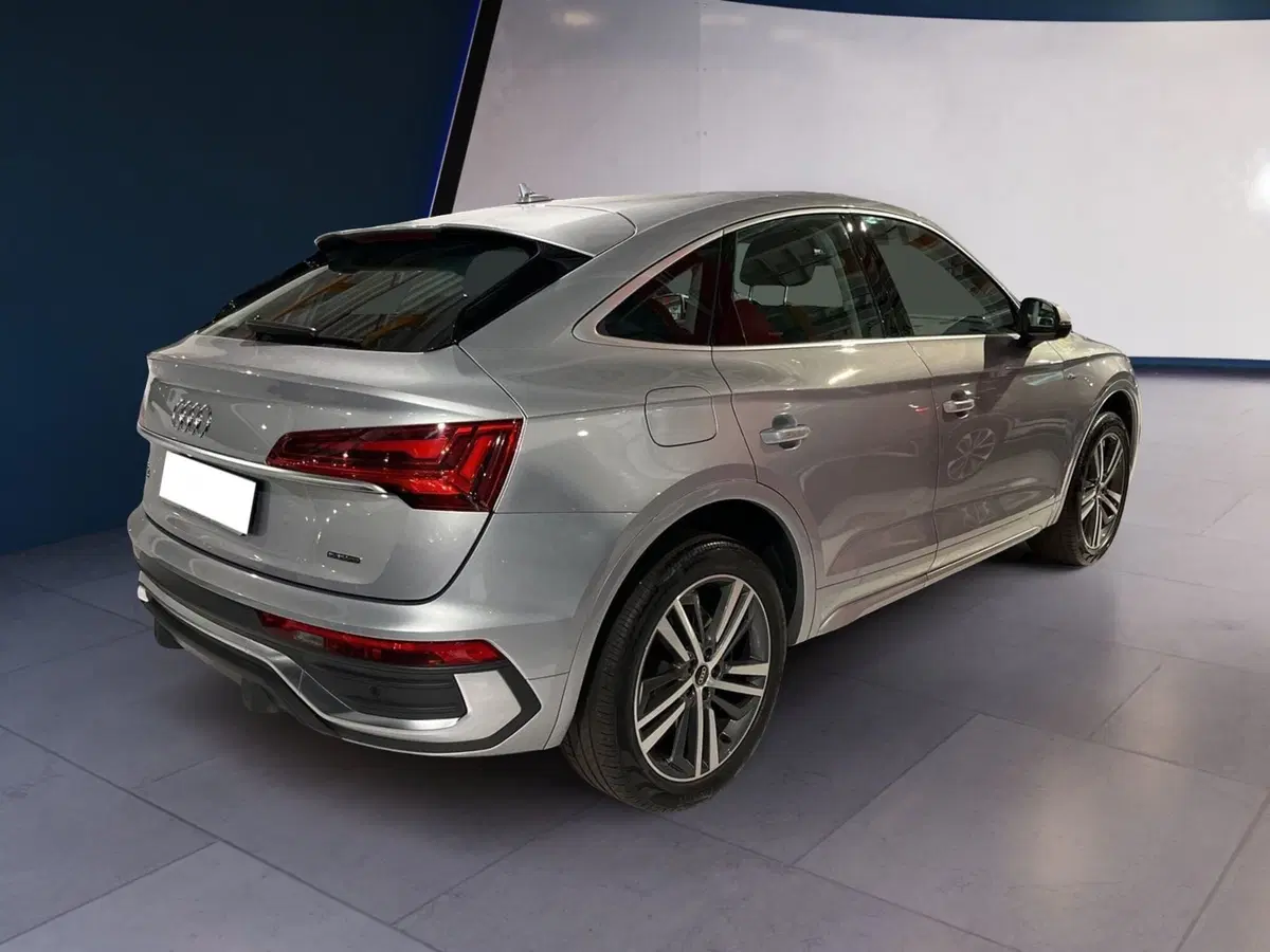 Audi Q5 Sportback usata a Torino (4)