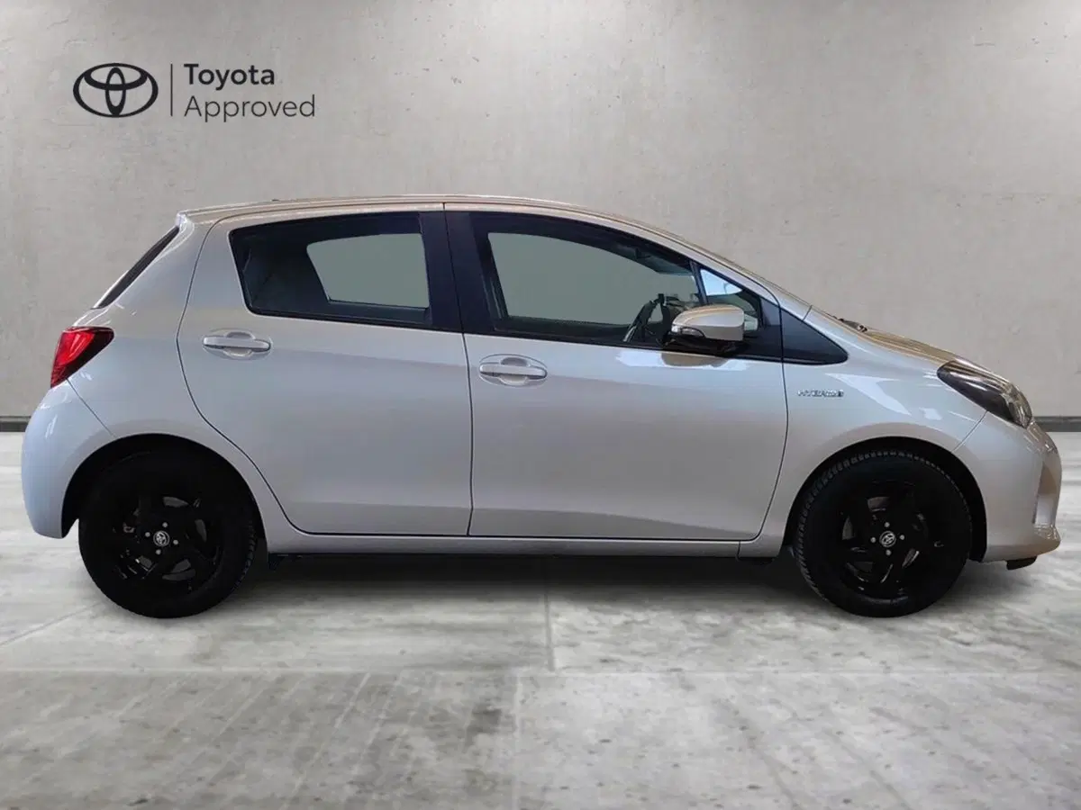 Toyota Yaris usata a Milano (5)