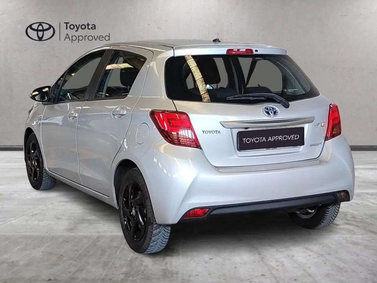 Toyota Yaris usata a Milano (6)