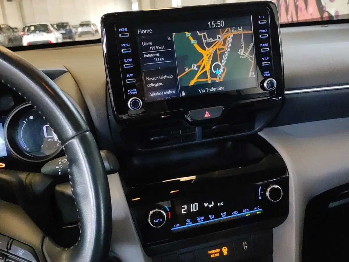 Toyota Yaris Cross usata a Milano (11)