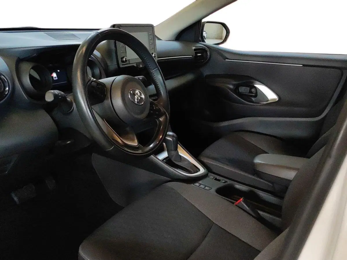 Toyota Yaris usata a Milano (7)
