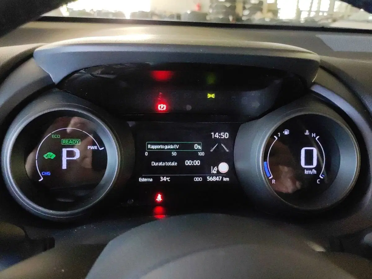 Toyota Yaris usata a Milano (10)