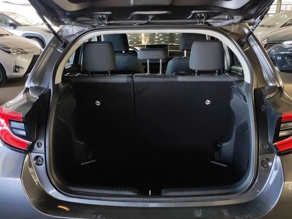 Toyota Yaris usata a Milano (7)