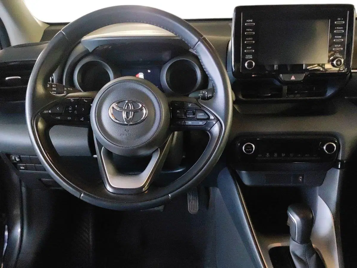 Toyota Yaris usata a Milano (9)