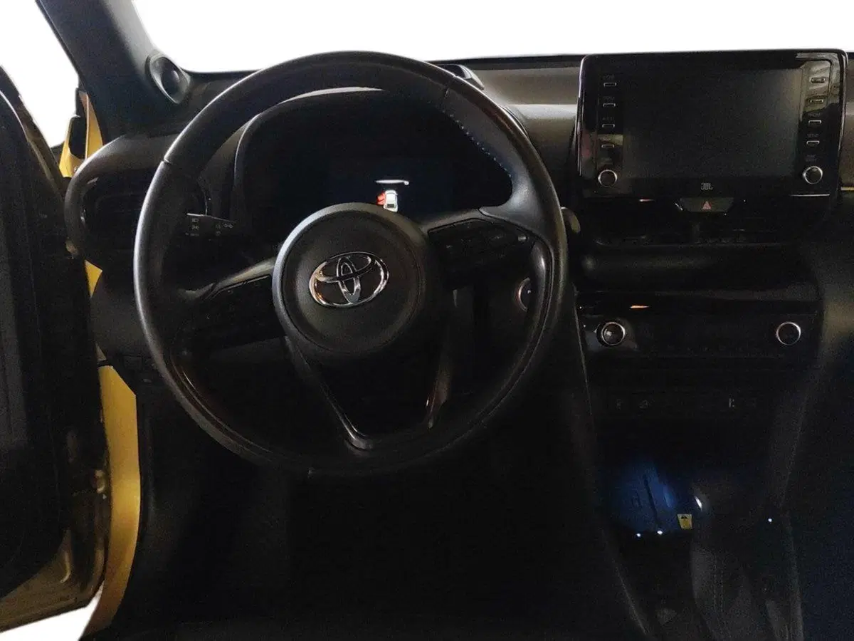 Toyota Yaris Cross usata a Milano (9)