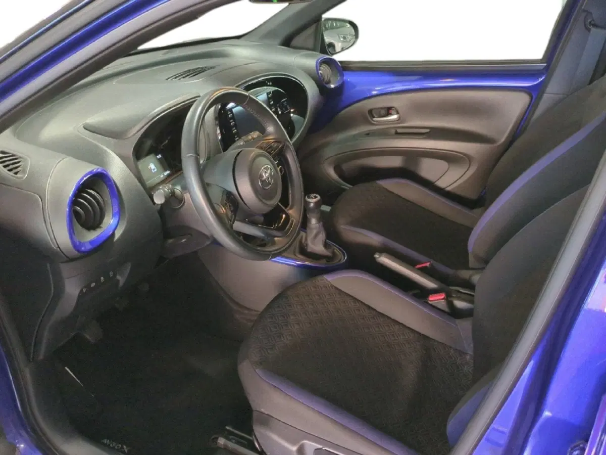 Toyota Aygo X usata a Milano (12)