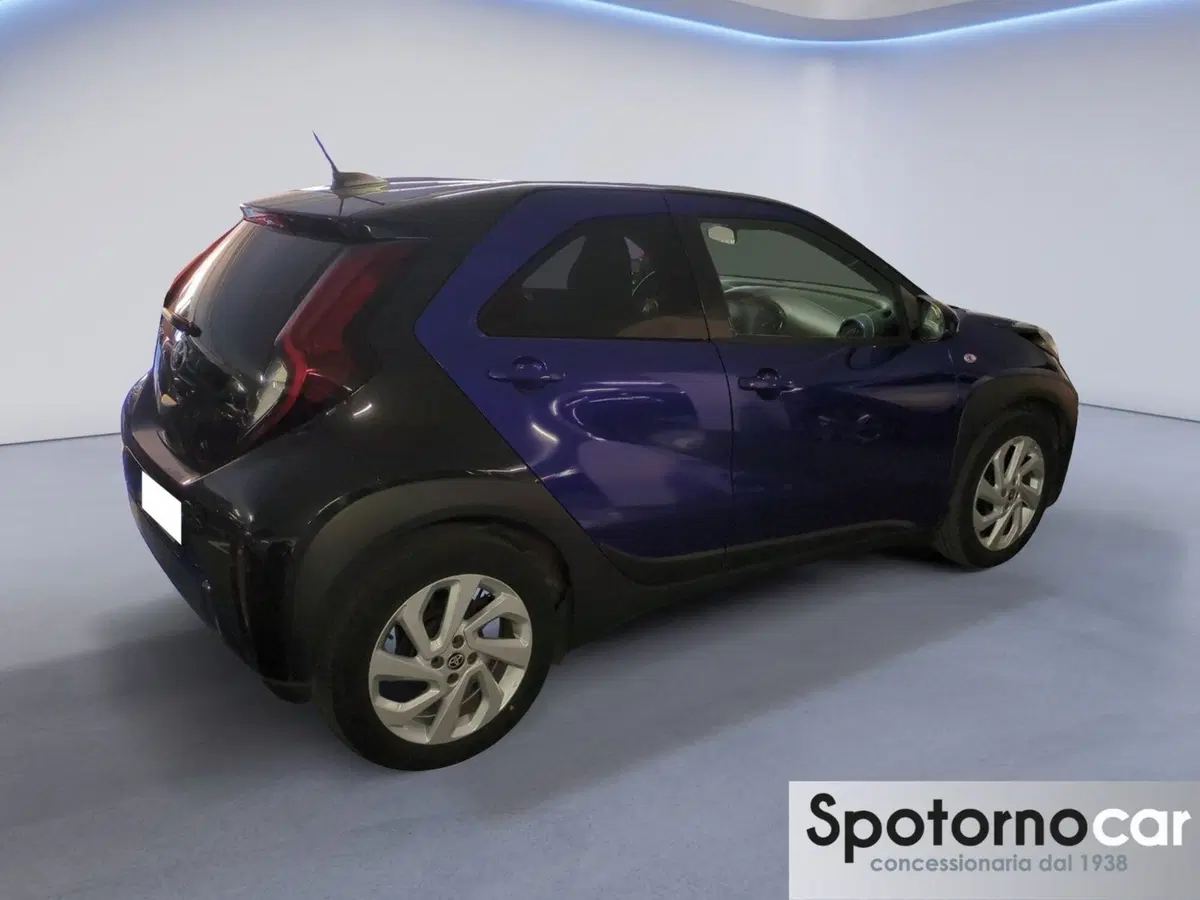 Toyota Aygo X usata a Milano (6)