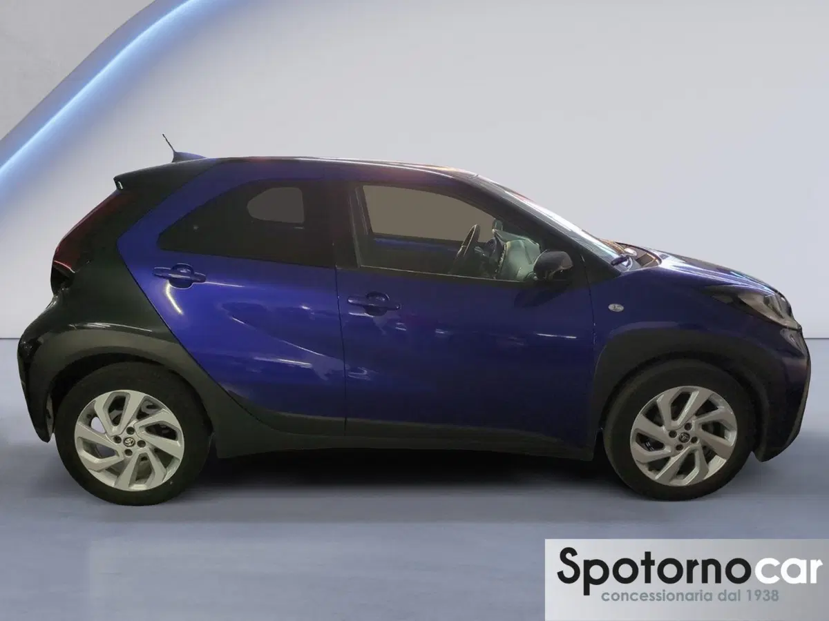 Toyota Aygo X usata a Milano (7)