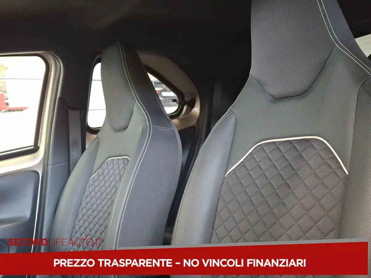 Toyota Aygo X usata a Chieti (13)