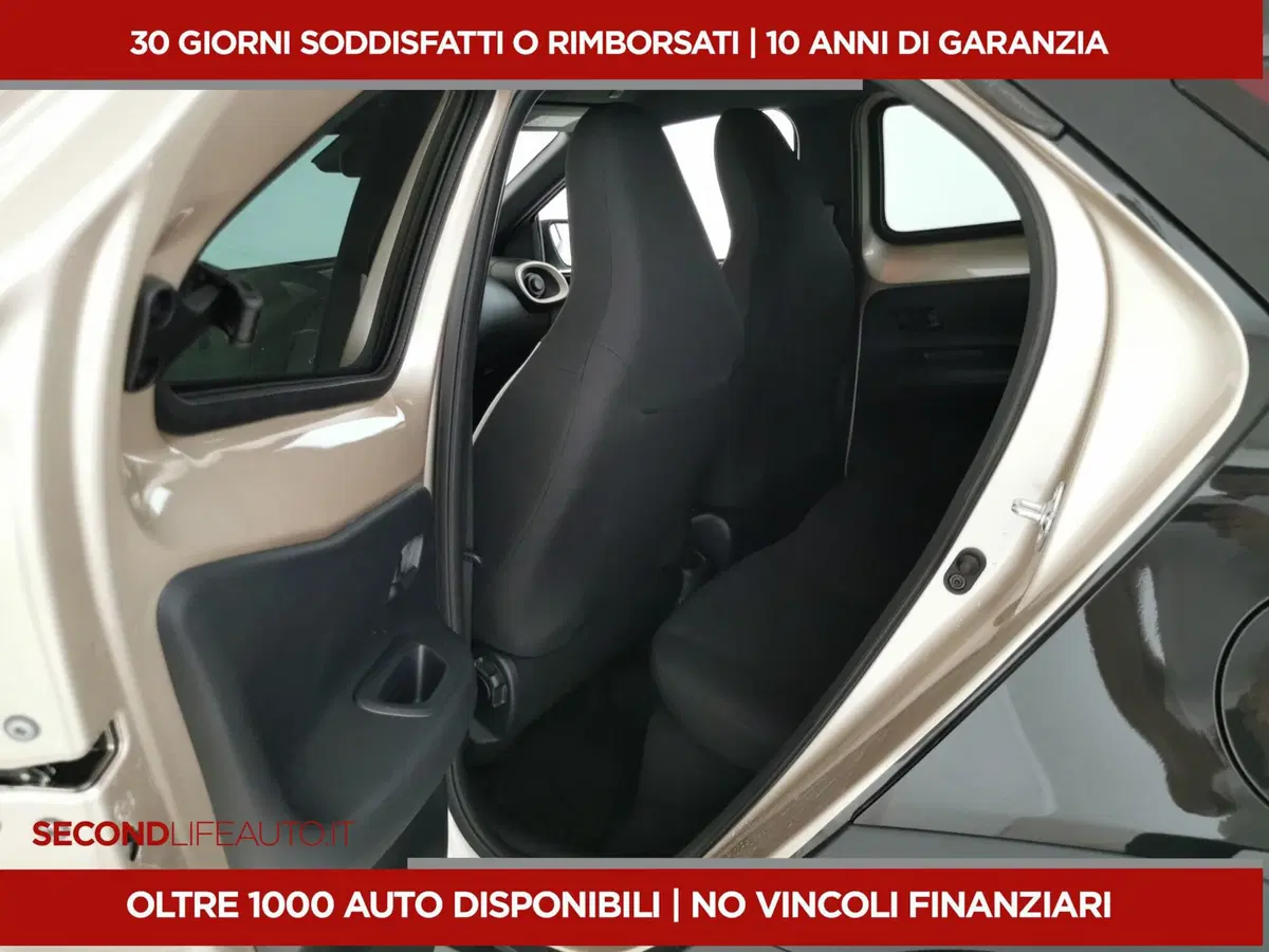 Toyota Aygo X usata a Campobasso (14)
