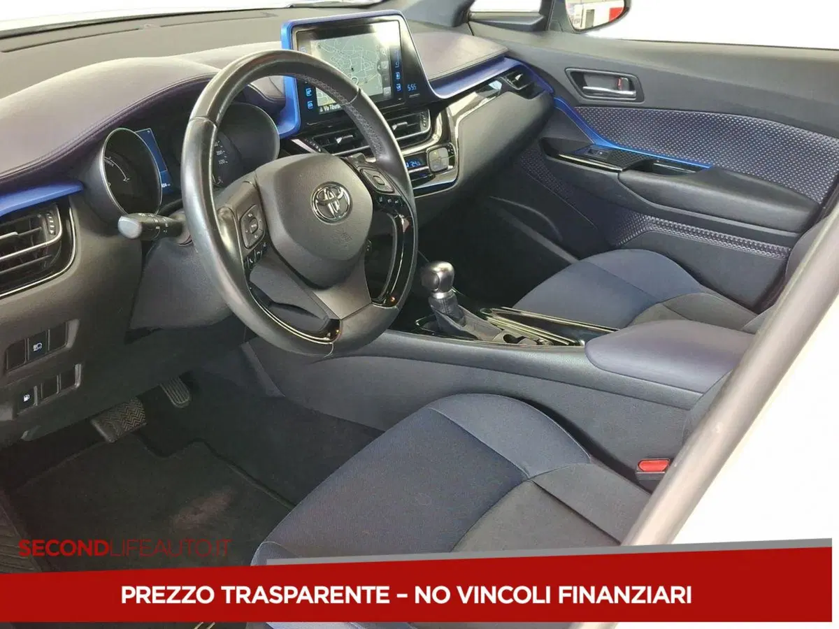 Toyota Toyota C-HR usata a Chieti (13)