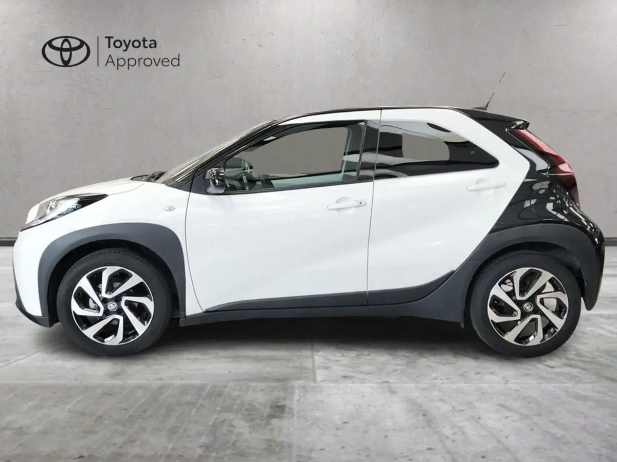 Toyota Aygo X usata a Frosinone (3)