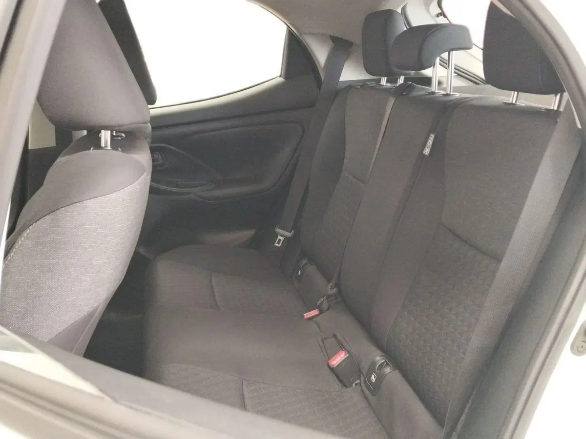 Toyota Yaris usata a Roma (11)