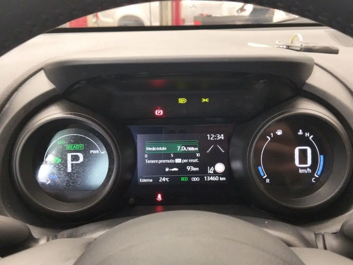 Toyota Yaris usata a Roma (9)