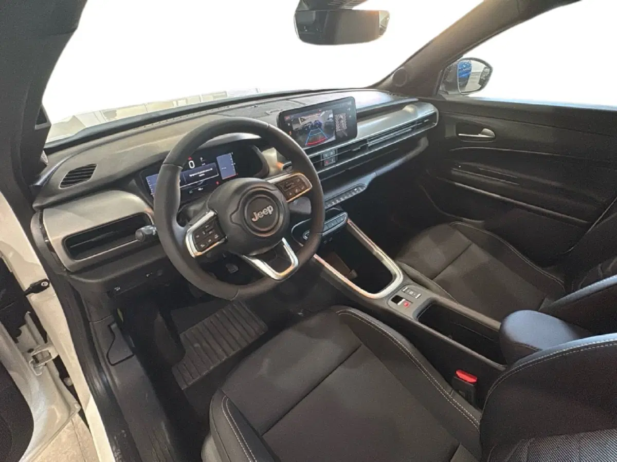 Jeep Avenger nuova a Agrigento (18)