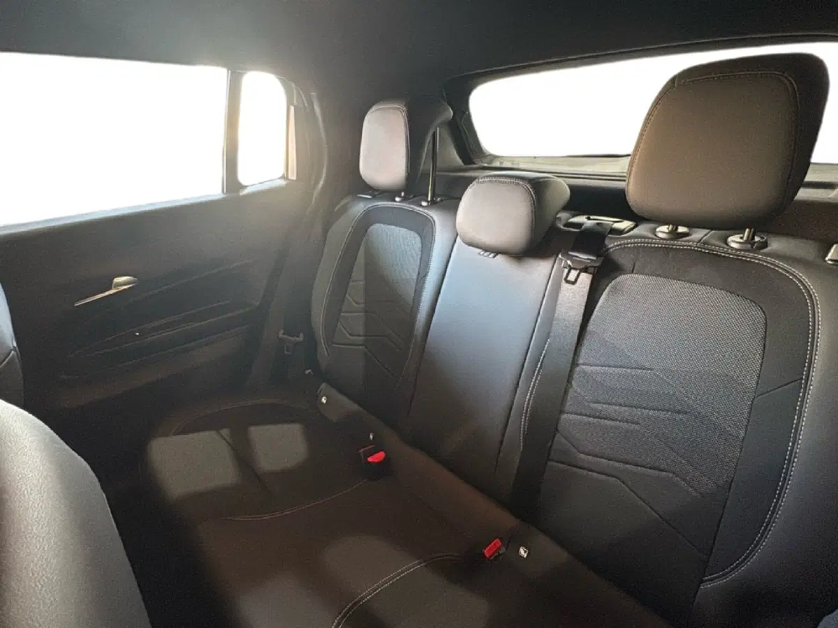 Jeep Avenger nuova a Agrigento (19)