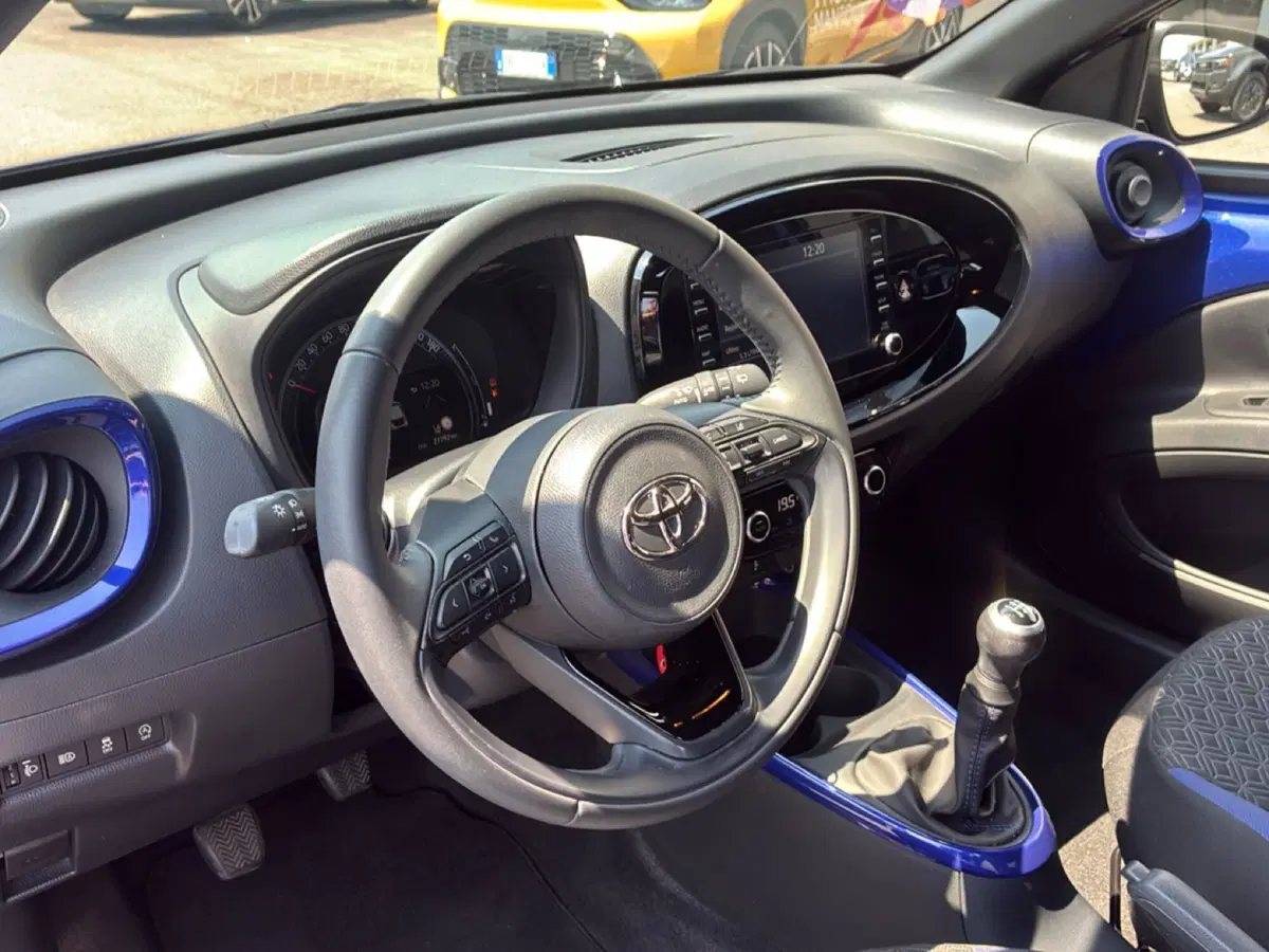 Toyota Aygo X usata a Mantova (19)