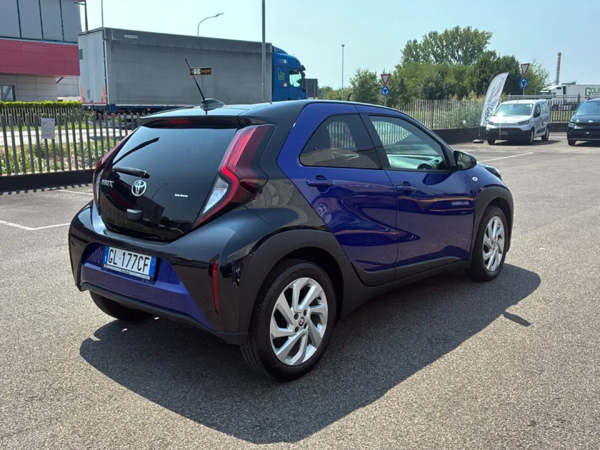 Toyota Aygo X usata a Mantova (5)