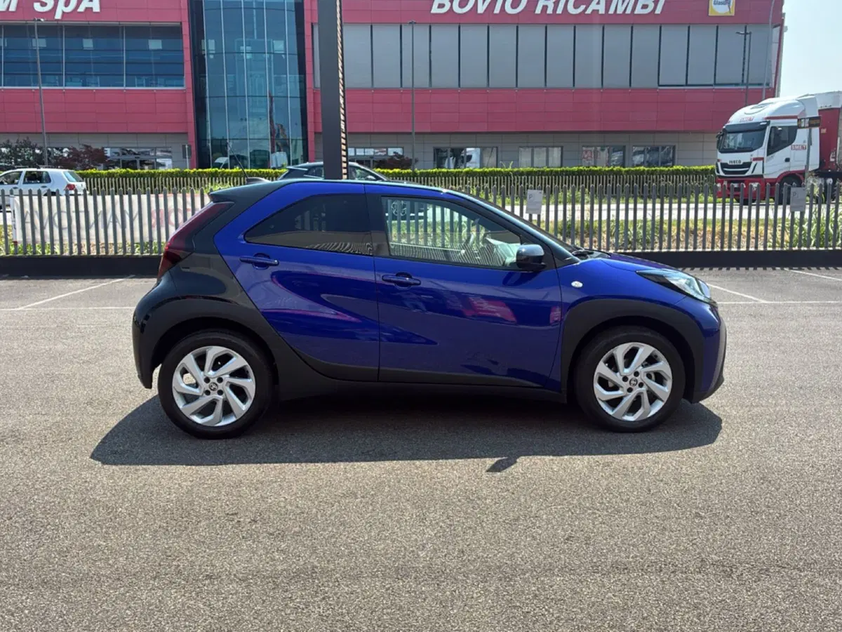 Toyota Aygo X usata a Mantova (6)