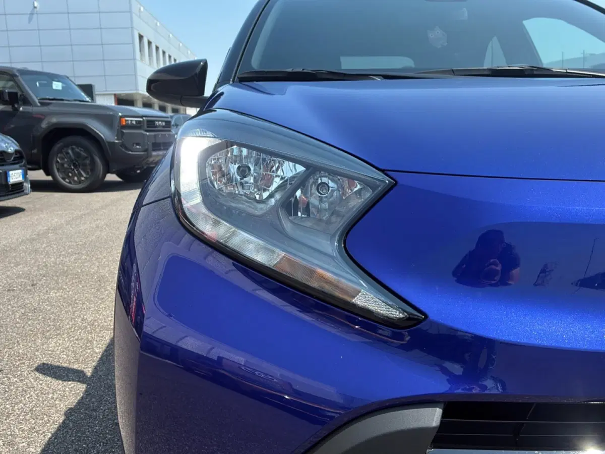 Toyota Aygo X usata a Mantova (8)