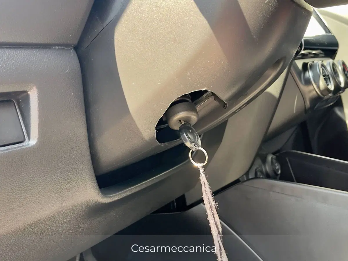 Suzuki Swift usata a Salerno (11)