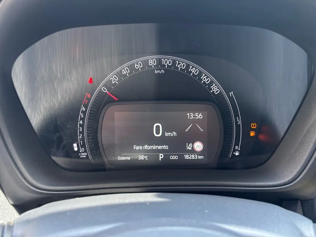 Toyota Aygo X usata a Modena (4)