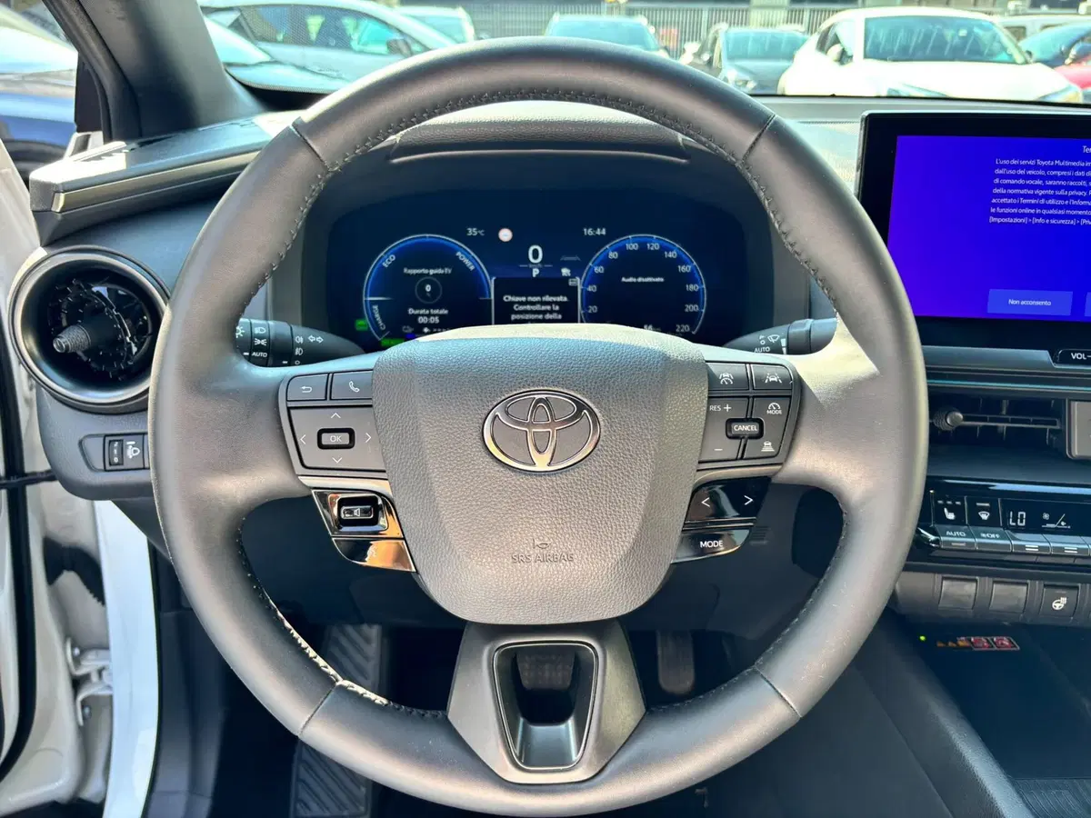 Toyota Toyota C-HR usata a Modena (10)