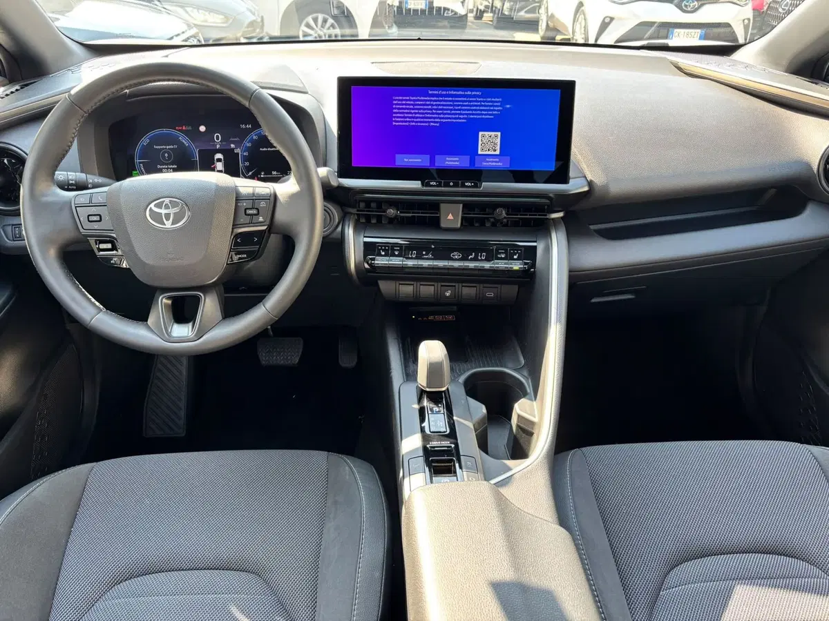 Toyota Toyota C-HR usata a Modena (12)