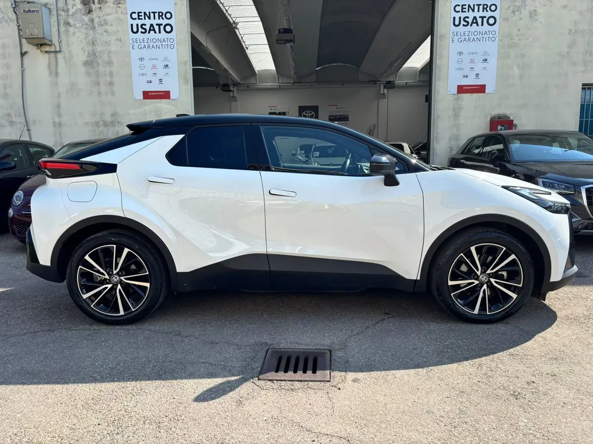 Toyota Toyota C-HR usata a Modena (5)