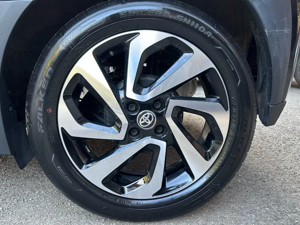 Toyota Aygo X usata a Bologna (7)