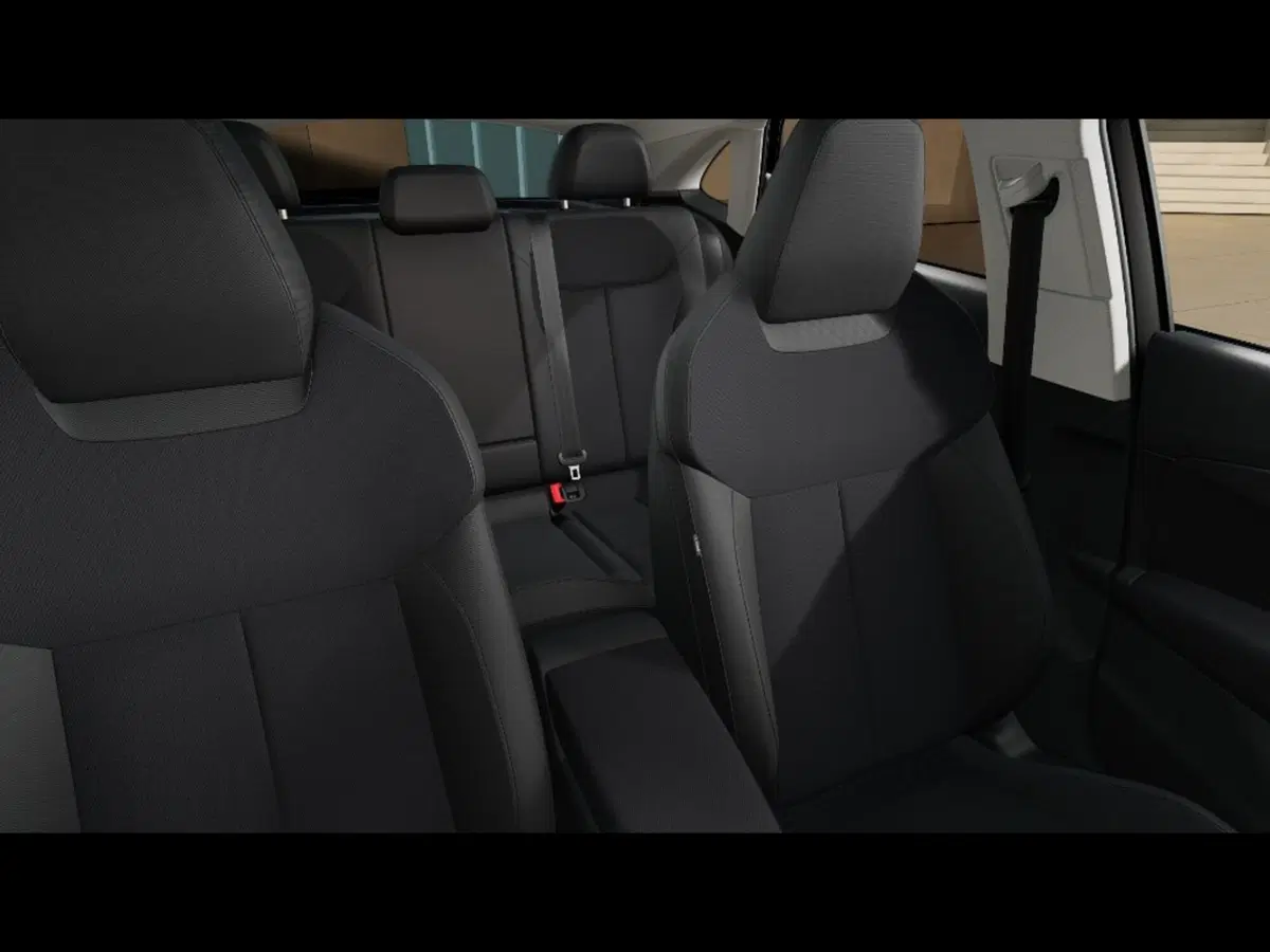 Audi Q3 Sportback nuova a Pisa (11)