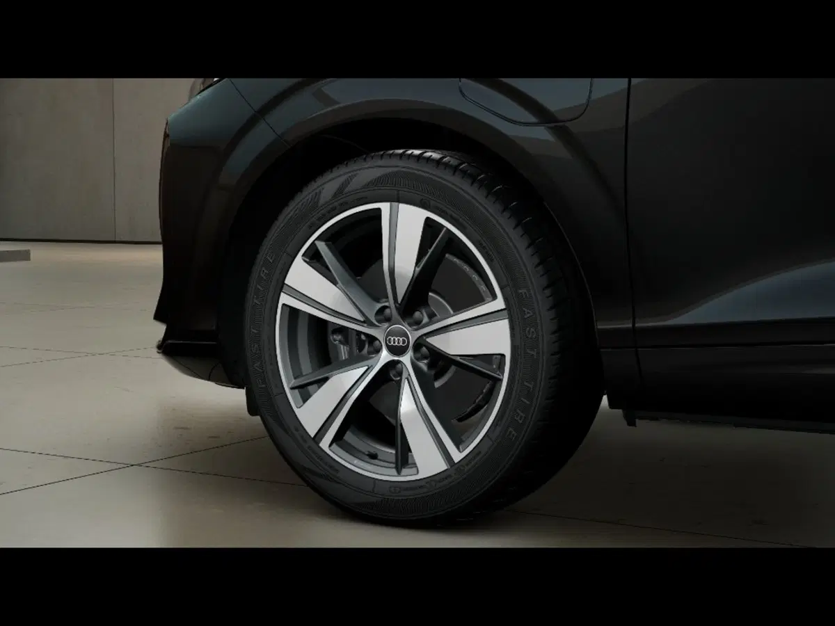 Audi Q3 Sportback nuova a Pisa (6)